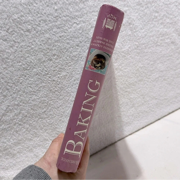 Homemade Baking  Hard Cover Cookbook - Picture 9 of 13